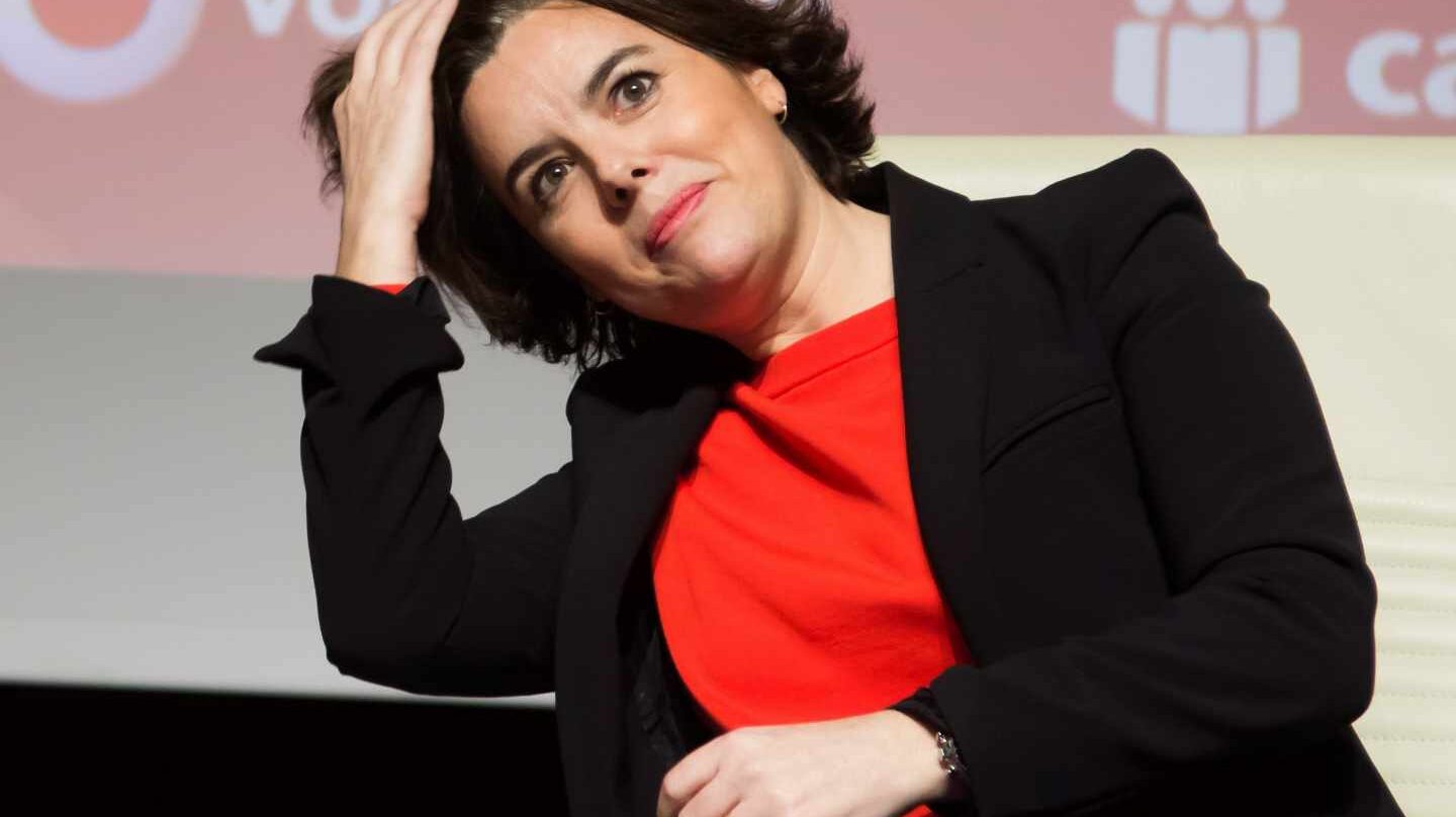 La vicepresidenta del Gobierno, Soraya Sáenz de Santamaría, durante un encuentro con empresarios.