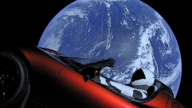 El Tesla lanzado al espacio irá hasta Marte... y más allá