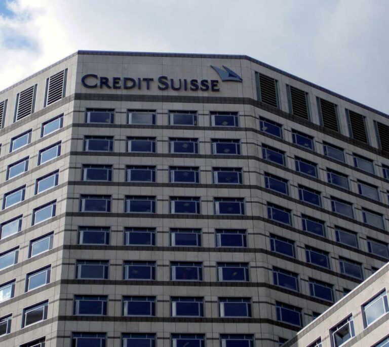 Credit Suisse planea trasladar a Madrid o Fráncfort 250 banqueros por el Brexit