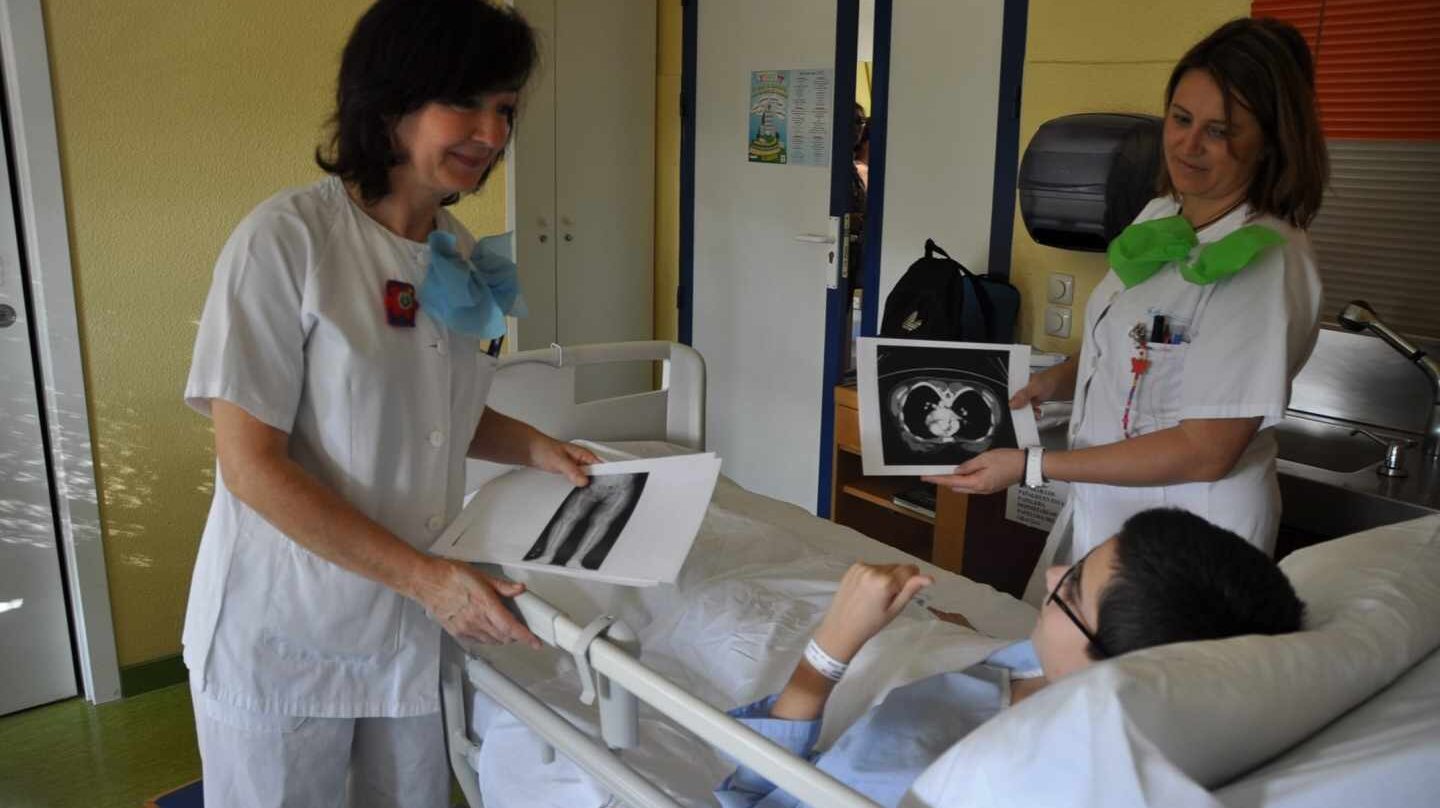 Un niño ingresado en el Hospital Niño Jesús de Madrid.