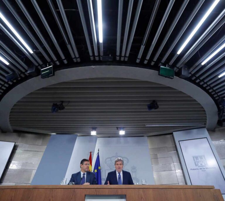 El Gobierno no ve motivos para actuar contra la declaración del Parlament de apoyo a Puigdemont