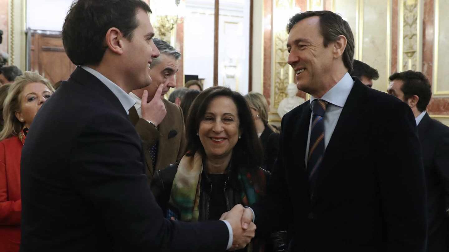 Albert Rivera, Margarita Robles y Rafael Hernando, hoy, en un acto en el Congreso.