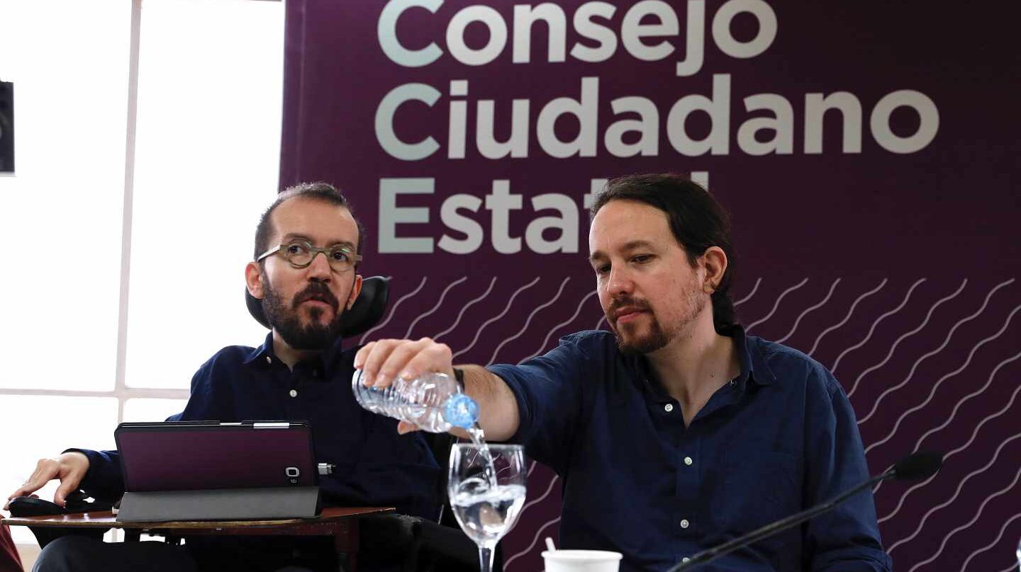 El secertario de Organización, Pablo Echenique, junto a Pablo Iglesias.