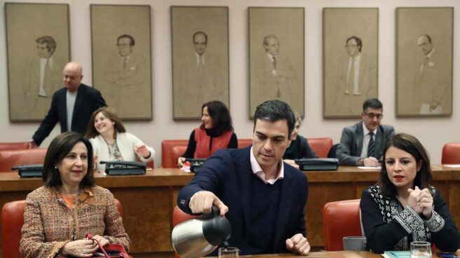 La cúpula del PSOE contiene la tensión interna por la prisión permanente revisable