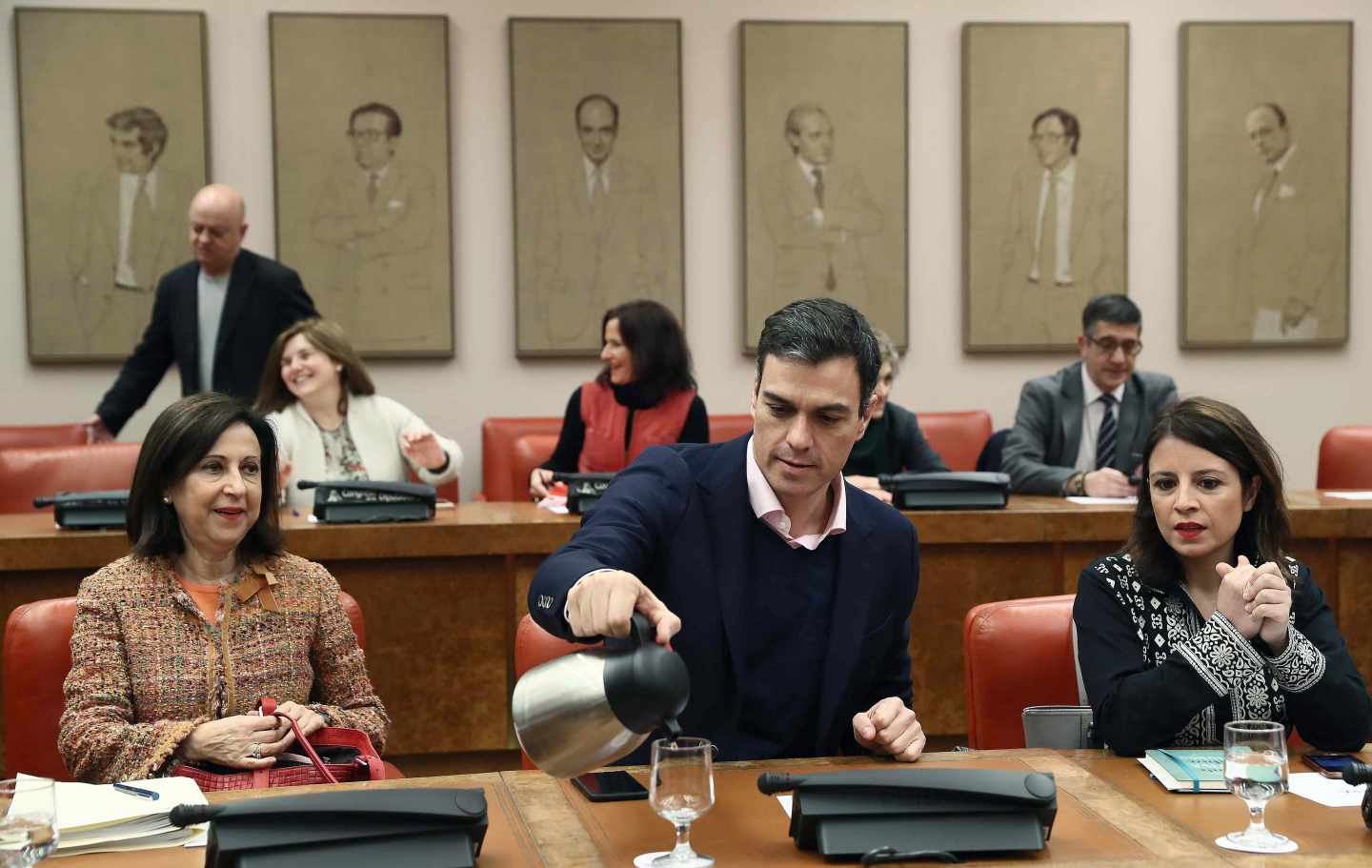 La cúpula del PSOE contiene la tensión interna por la prisión permanente revisable