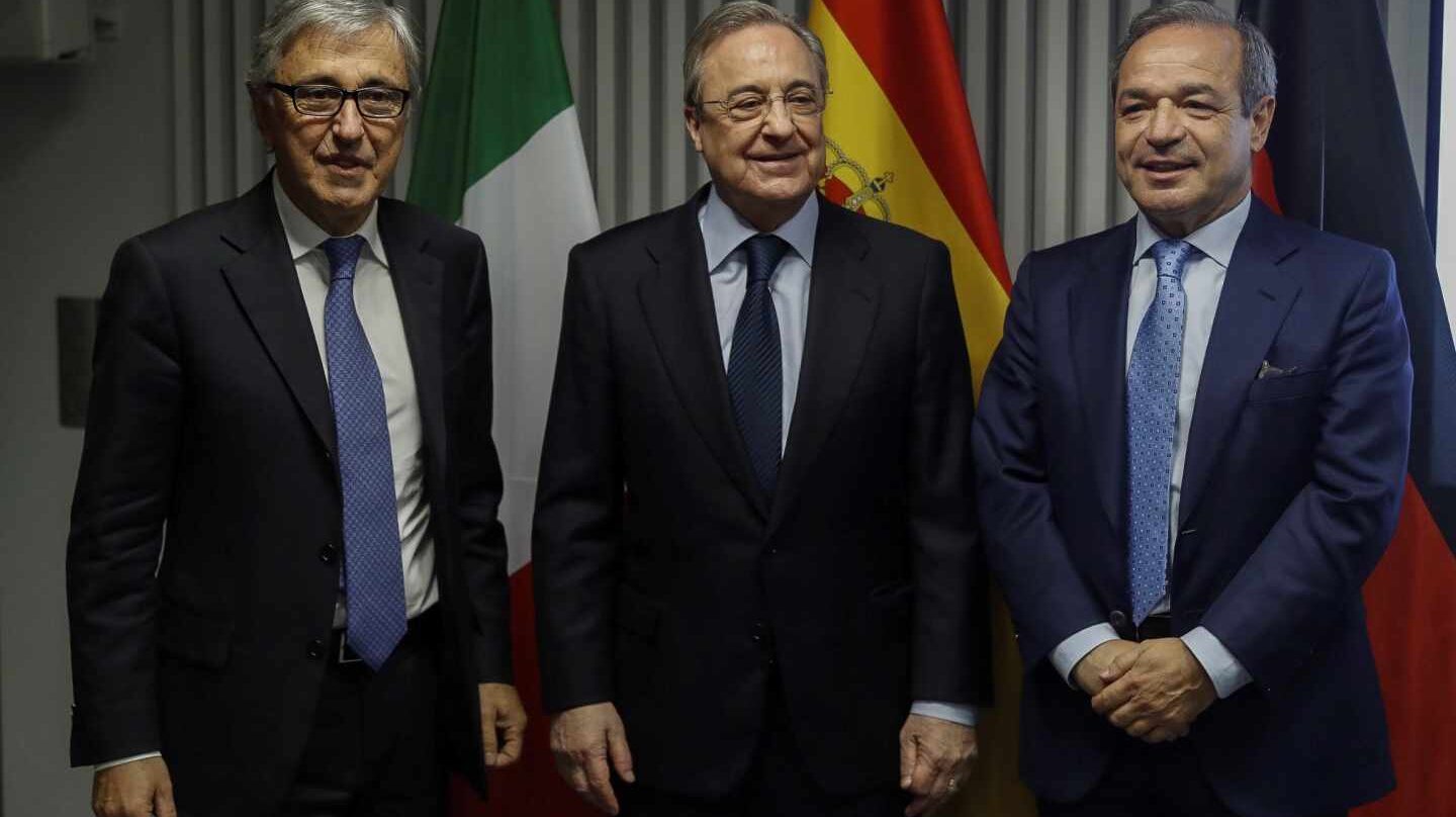 De izq. a dcha., el consejero delegado de Atlantia, Giovanni Castelluci; el presidente de ACS, Florentino Pérez; y el presidente de Hochtief, Marcelino Fernández Verdes.