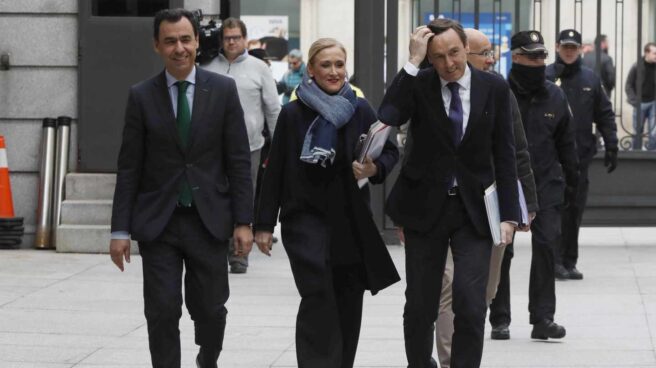 Cifuentes Universidad Master Cifuentes junto a Maillo el pasado 21 de marzo en el Congreso, días antes de que saliera a la luz la polémica de su máster.