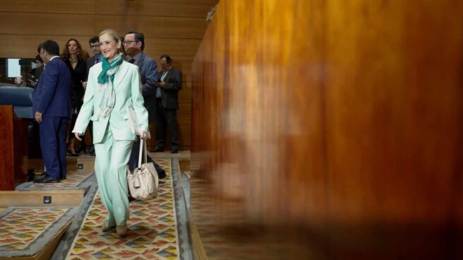 Cristina Cifuentes, en la Asamblea de Madrid tras conocerse la presunta falsificación de notas en su máster.