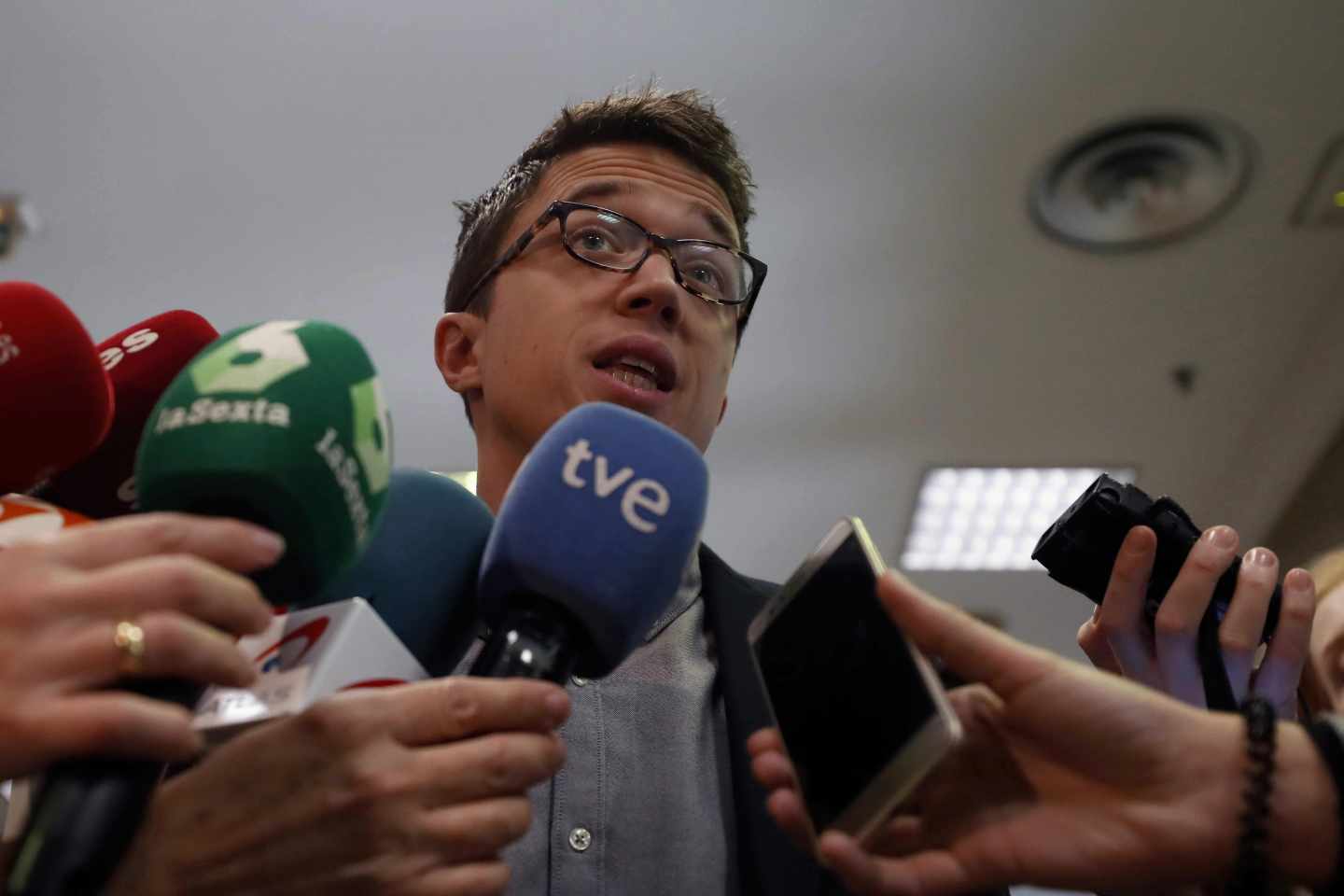 Iñigo Errejón, en declaraciones a periodistas en el Congreso.