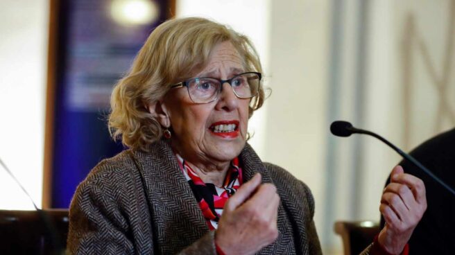 Carmena, "harta de sobresaltos", sopesa no presentarse a la reelección como alcaldesa