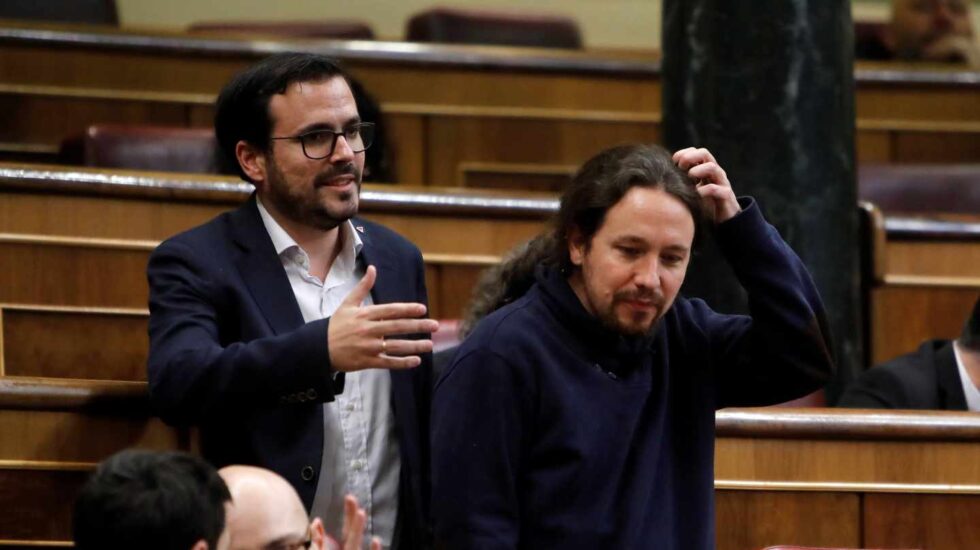 Alberto Garzón y Pablo Iglesias, en el Congreso.