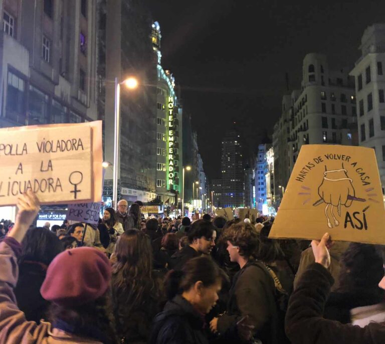 "No hay que firmar un contrato; la gente no es estúpida, sabe qué es el consenso"