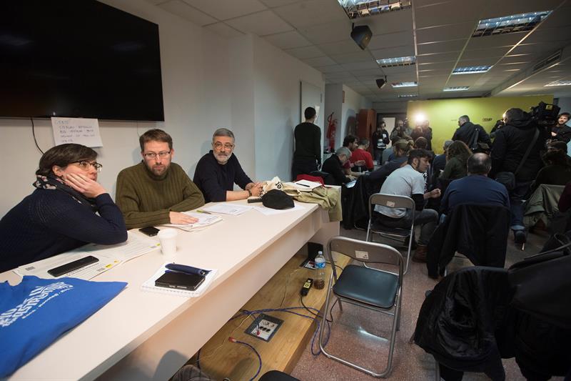 Mireia Boya, Vidal Aragonés y Carles Riera, este sábado durante él consejo político de la CUP.