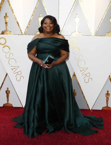 Octavia Spencer nominada como Mejor Actriz de reparto, en la alfombra roja.