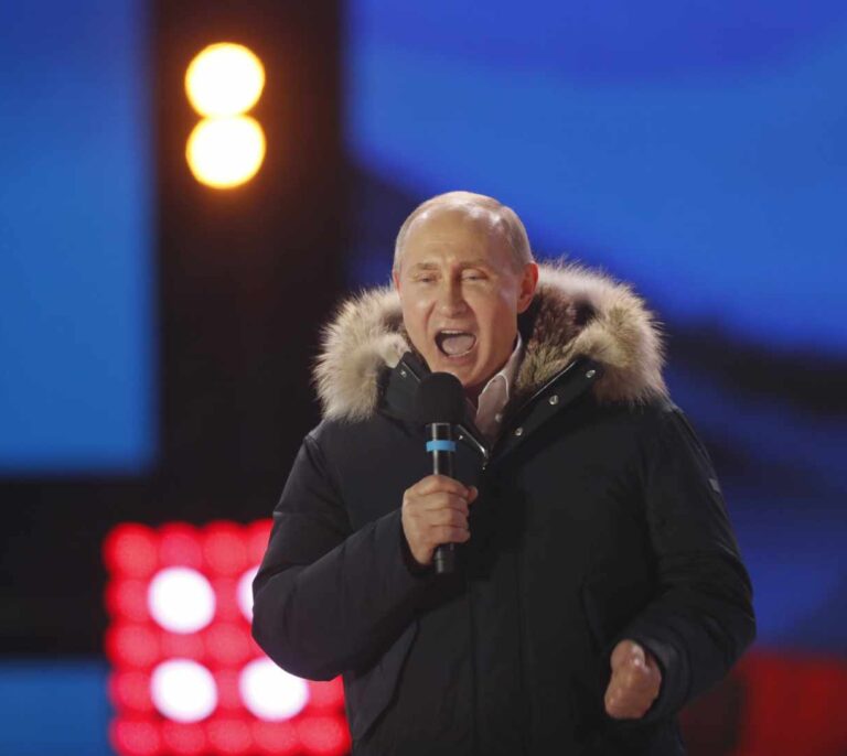 Putin será presidente de Rusia hasta 2024