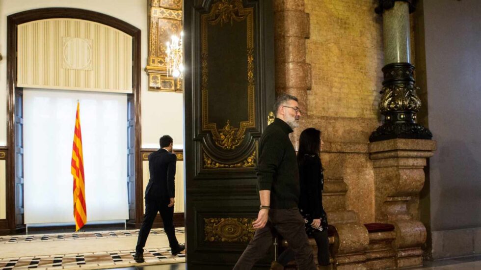 Roger Torrent y Carles Riera, tras su reunión en el Parlament.