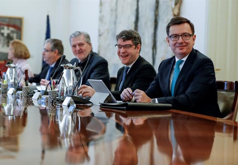Las prioridades del ministro Escolano: estabilidad, reformas y apertura exterior