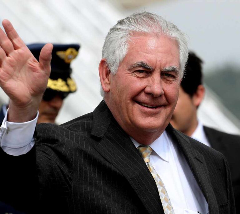 Trump sustituye a Tillerson al frente de Exteriores por el director de la CIA