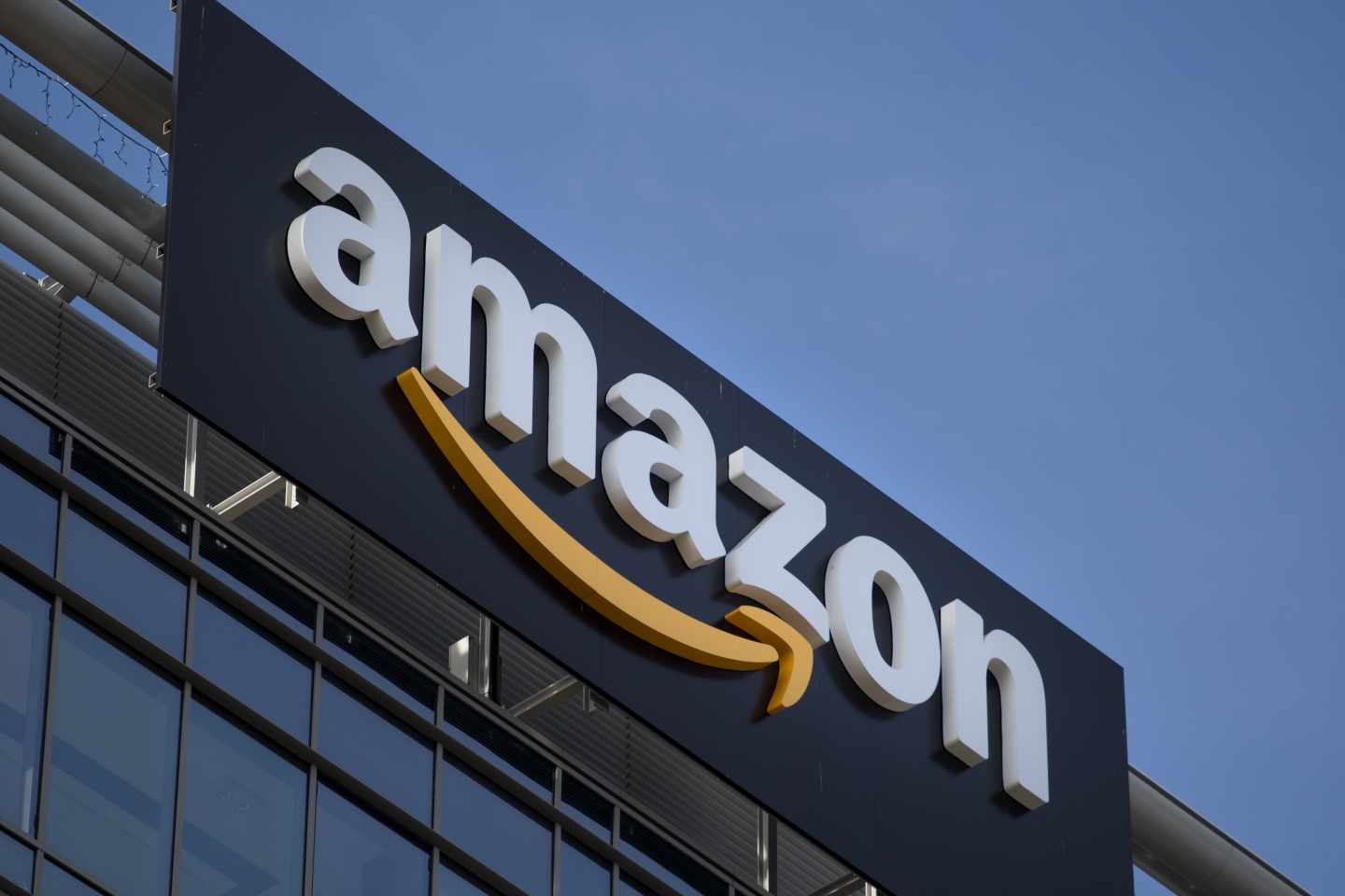La Comisión Europea investiga a Amazon por supuesto abuso con los datos de los clientes