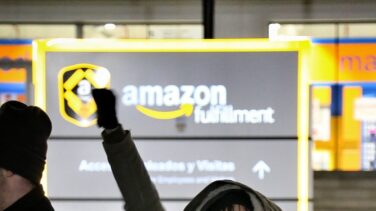 Los trabajadores de Amazon convocan nuevos paros en protesta por los "recortes"
