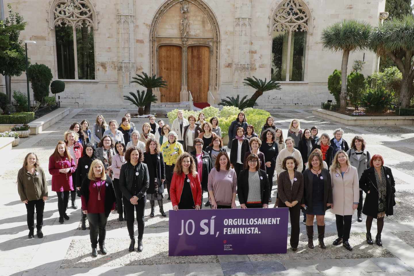 Acto en Baleares de apoyo a la huelga con la presidenta, Francina Armengol.