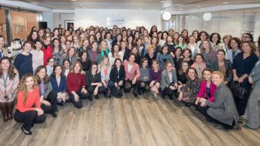 Ana Botín se suma al 8-M: "La maternidad penaliza, no es un mito"