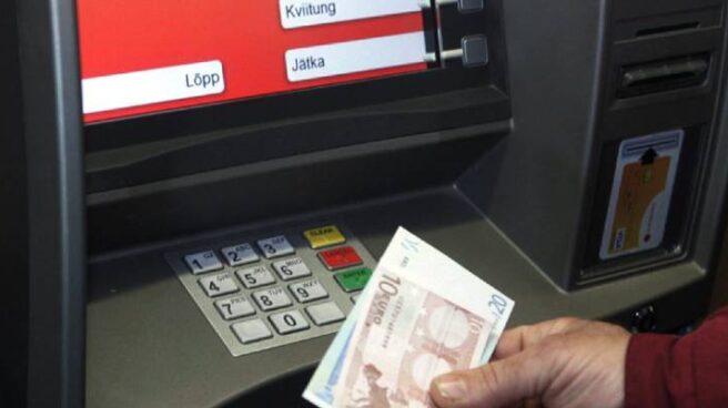 Los clientes de Bankinter podrán sacar dinero gratis de 9.000 cajeros de Euro6000