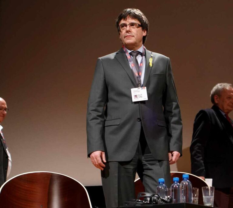 Puigdemont rechaza que la unidad del Estado sea sagrada y critica que sea un "tabú" discutirla