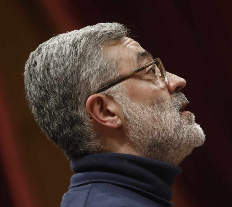 La prensa independentista carga contra la CUP por no investir a Turull