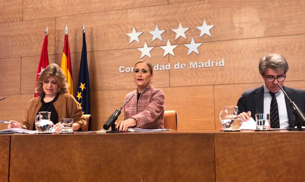 La presidente de la Comunidad de Madrid, Cristina Cifuentes, tras el Consejo de Gobierno.