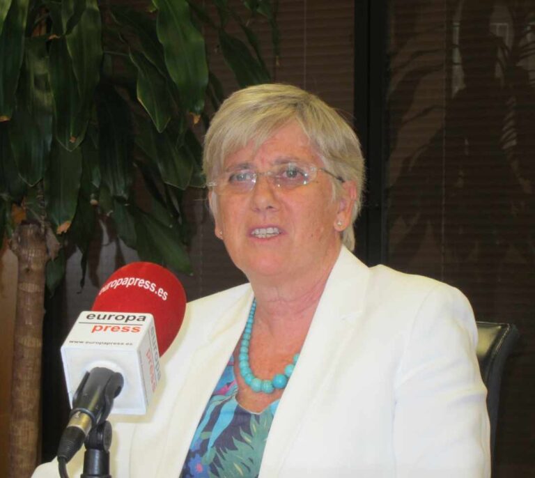 La ex consejera Ponsatí deja a Puigdemont en Bélgica y se va a dar clase al Reino Unido