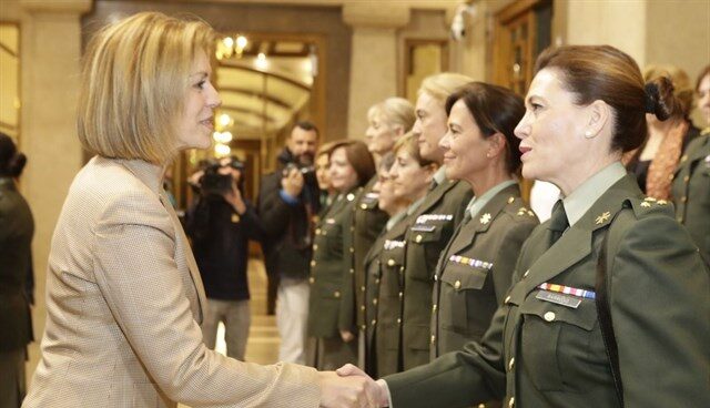 cospedal mujeres militares La 'unidad antiacoso sexual' del Ejército ha recibido 130 llamadas en dos años que han acabado en 46 denuncias.