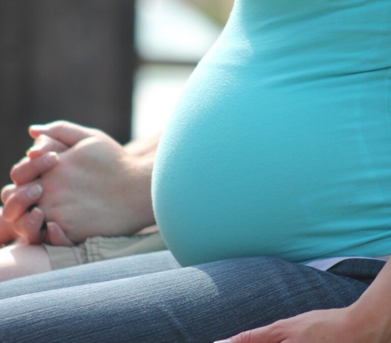 Baleares permite a las mujeres embarazadas ir a vacunarse sin cita previa