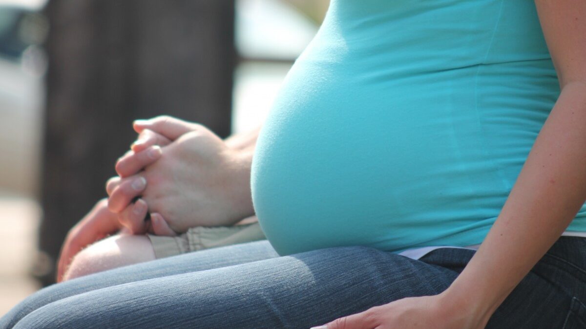 Baleares permite a las mujeres embarazadas ir a vacunarse sin cita previa