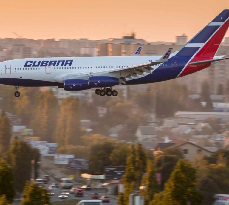 España quiere tomar el control de los aeropuertos de Cuba