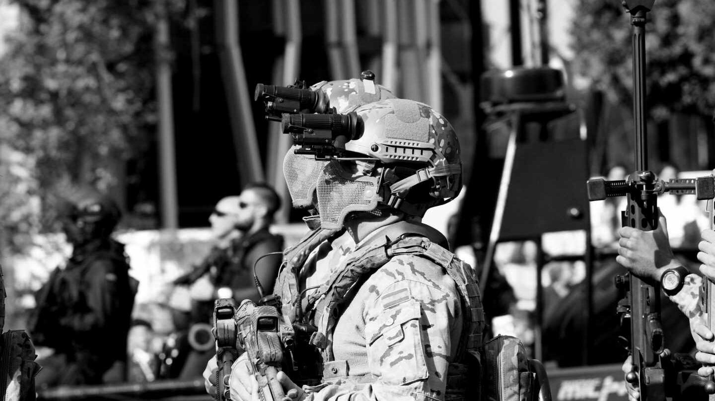 Militares durante el desfile de las Fuerzas Armadas.