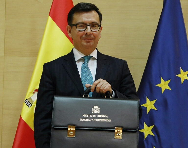 La mala suerte de Escolano: en paro tras 86 días como ministro y perder los 23.000 euros del BEI