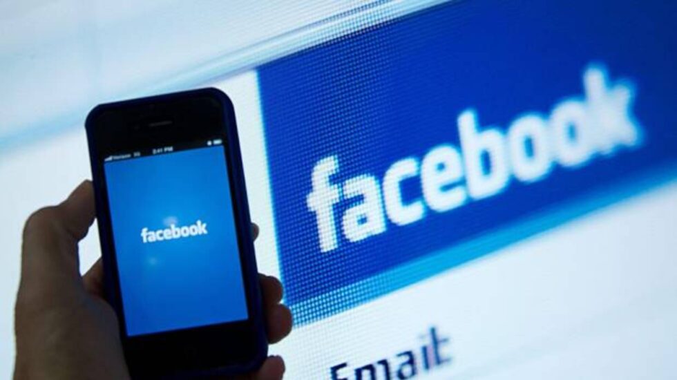 Facebook pierde un 7% en bolsa tras el nuevo escándalo de privacidad de sus usuarios.