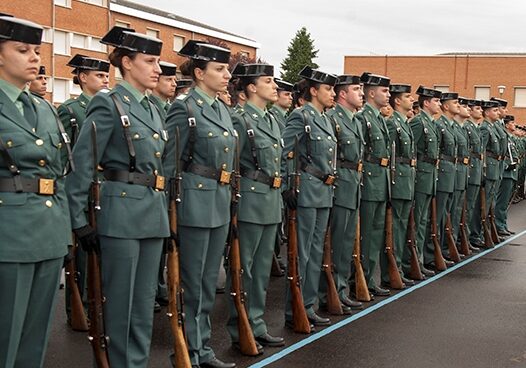 La Guardia Civil revoca todos los permisos Guardias Civiles formados, en el complejo de Valdemoro (Madrid).
