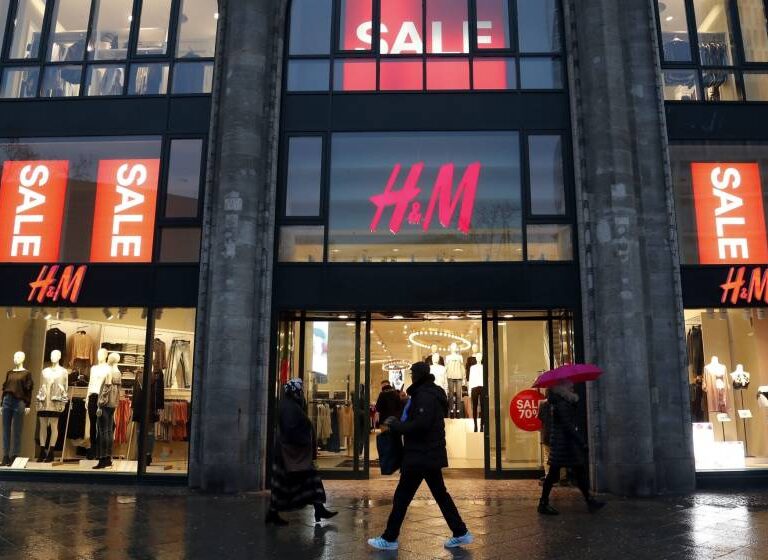 H&M agudiza su debacle en bolsa y se hunde en mínimos de 2005
