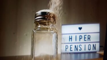 La crisis de las pensiones explicada con sal y patatas