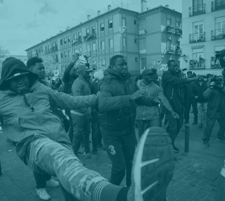 Los antisitema sacan provecho de una muerte fortuita y de un drama social