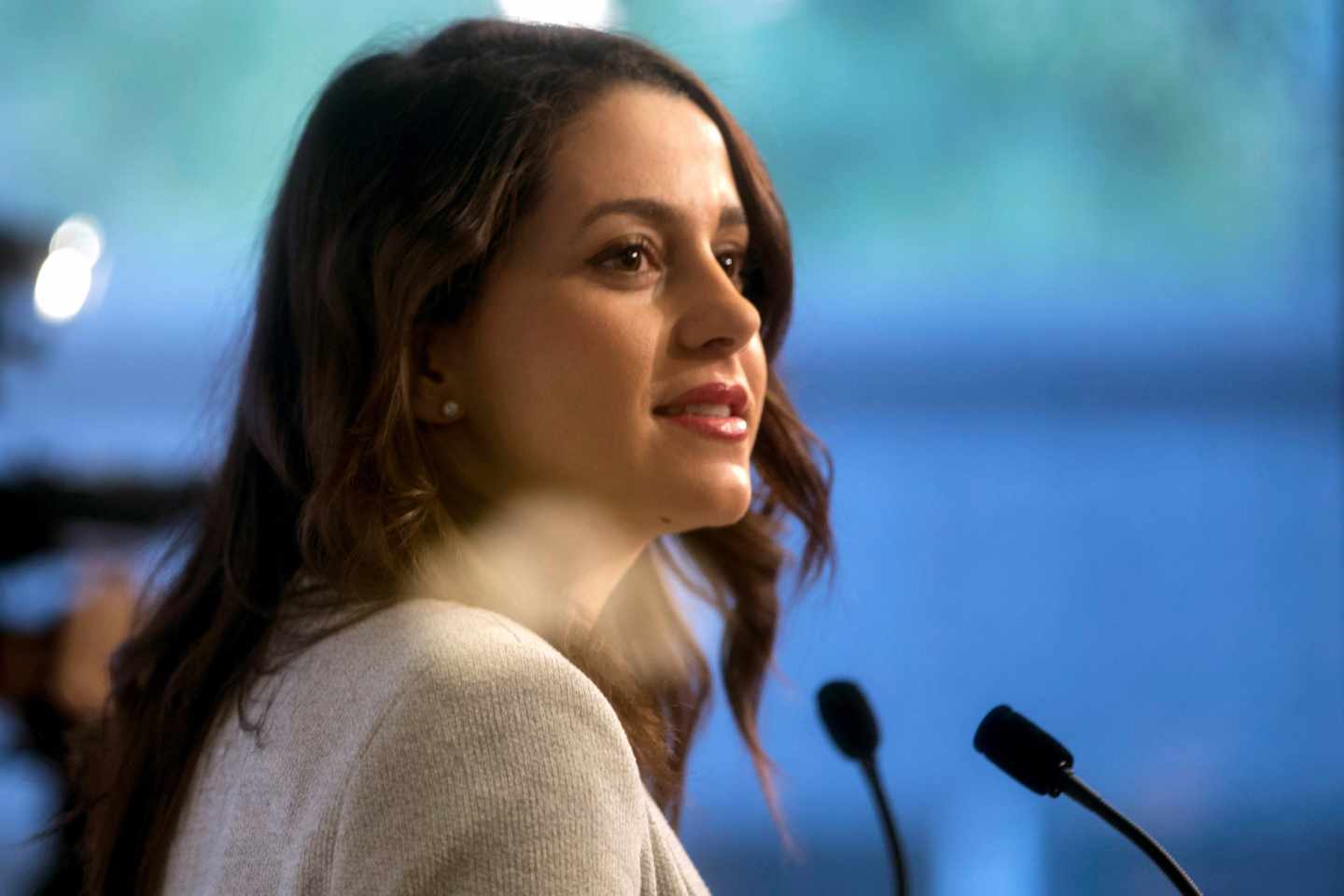 La líder de Ciudadanos en Cataluña, Inés Arrimadas, durante una rueda de prensa en el Parlament.