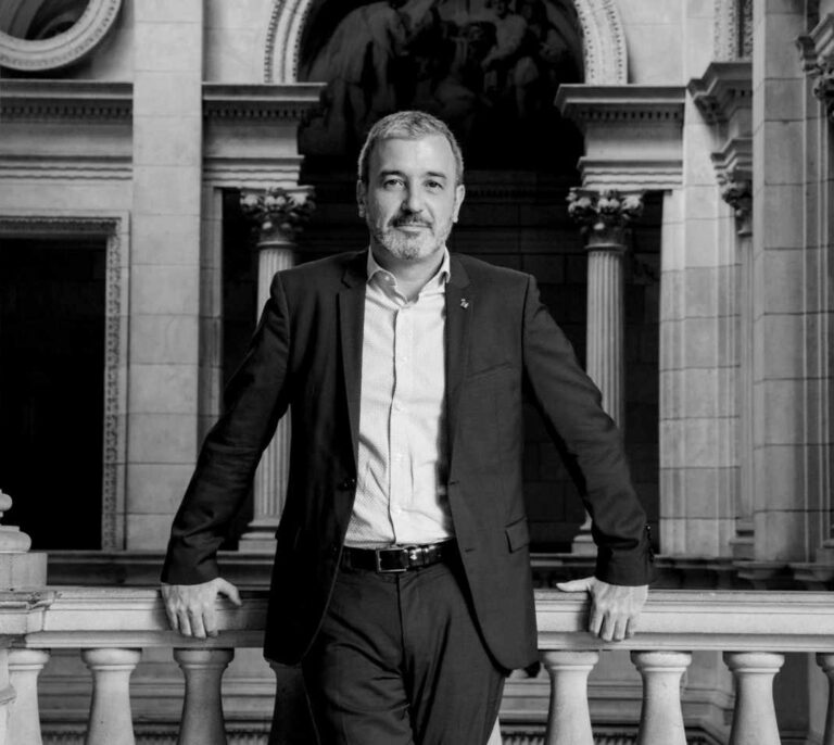 "El independentismo siempre juega con la coacción moral y Colau ha cedido"