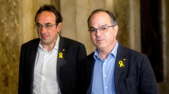 Los ex consejeros Josep Rull y Jordi Turull, en el Parlament.