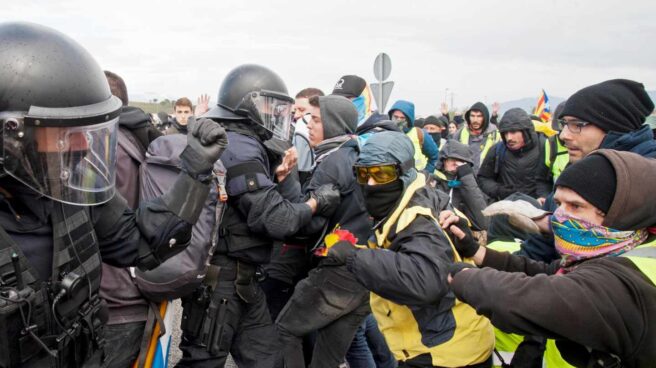 Los Mossos activan un plan para proteger de los CDR las sedes de partidos y los tribunales