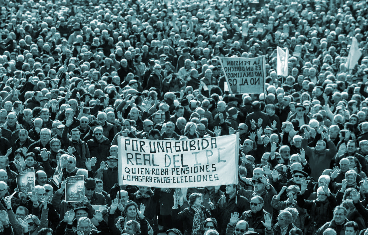 Miles de jubilados se manifiestan en Bilbao por unas pensiones dignas, el jueves 22 de febrero.