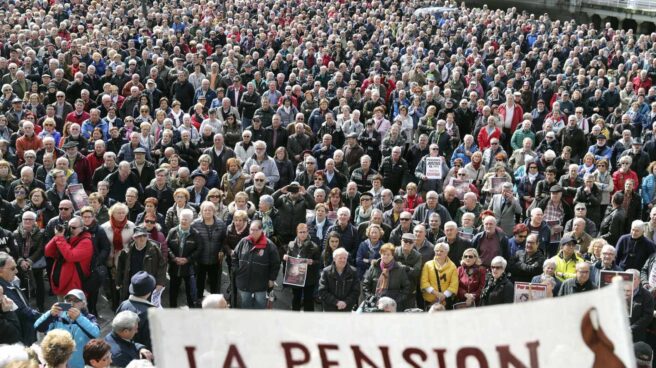 La Mesa acepta el veto del Gobierno a la subida de pensiones con el IPC de Podemos