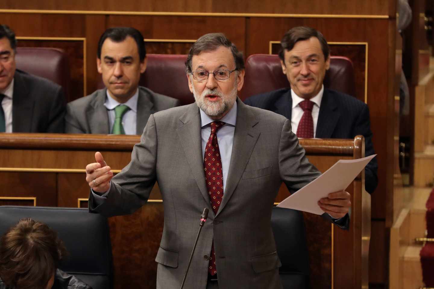 El presidente del Gobierno, Mariano Rajoy, interviene en la sesión de control del Congreso.