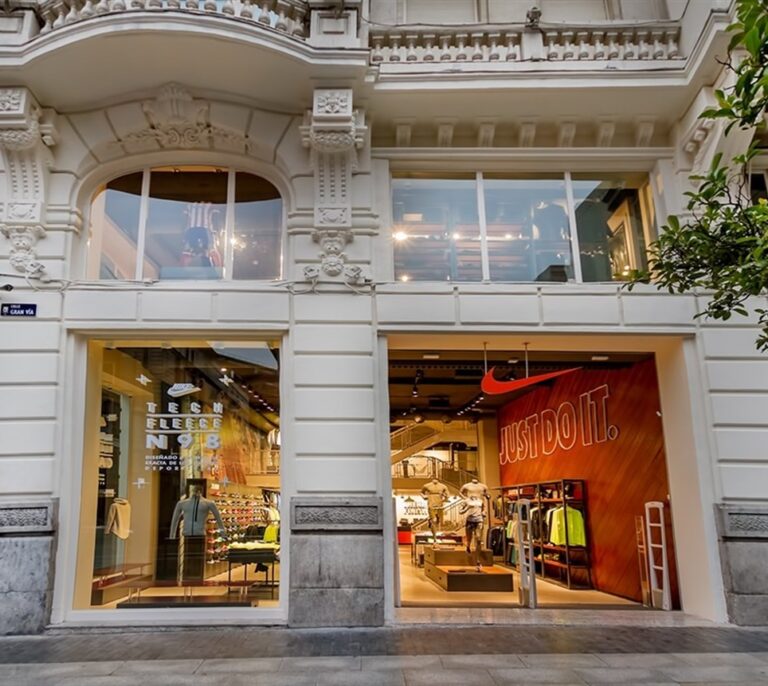 Nike se alía con El Corte Inglés para abrir una macrotienda en la Puerta del Sol